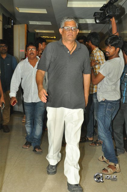 Ami-Thumi-Movie-Success-Meet-At-Vizag